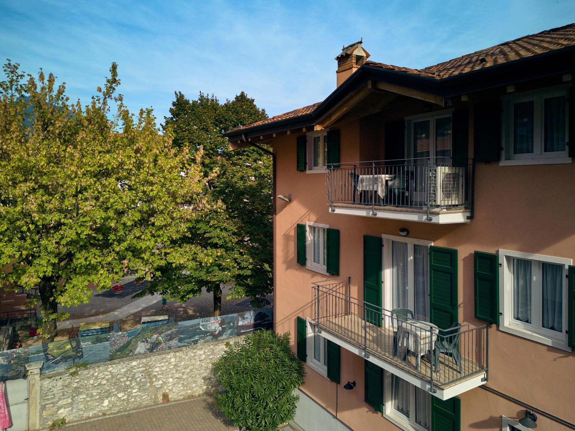 Bella Villa Apartments Riva del Garda Buitenkant foto