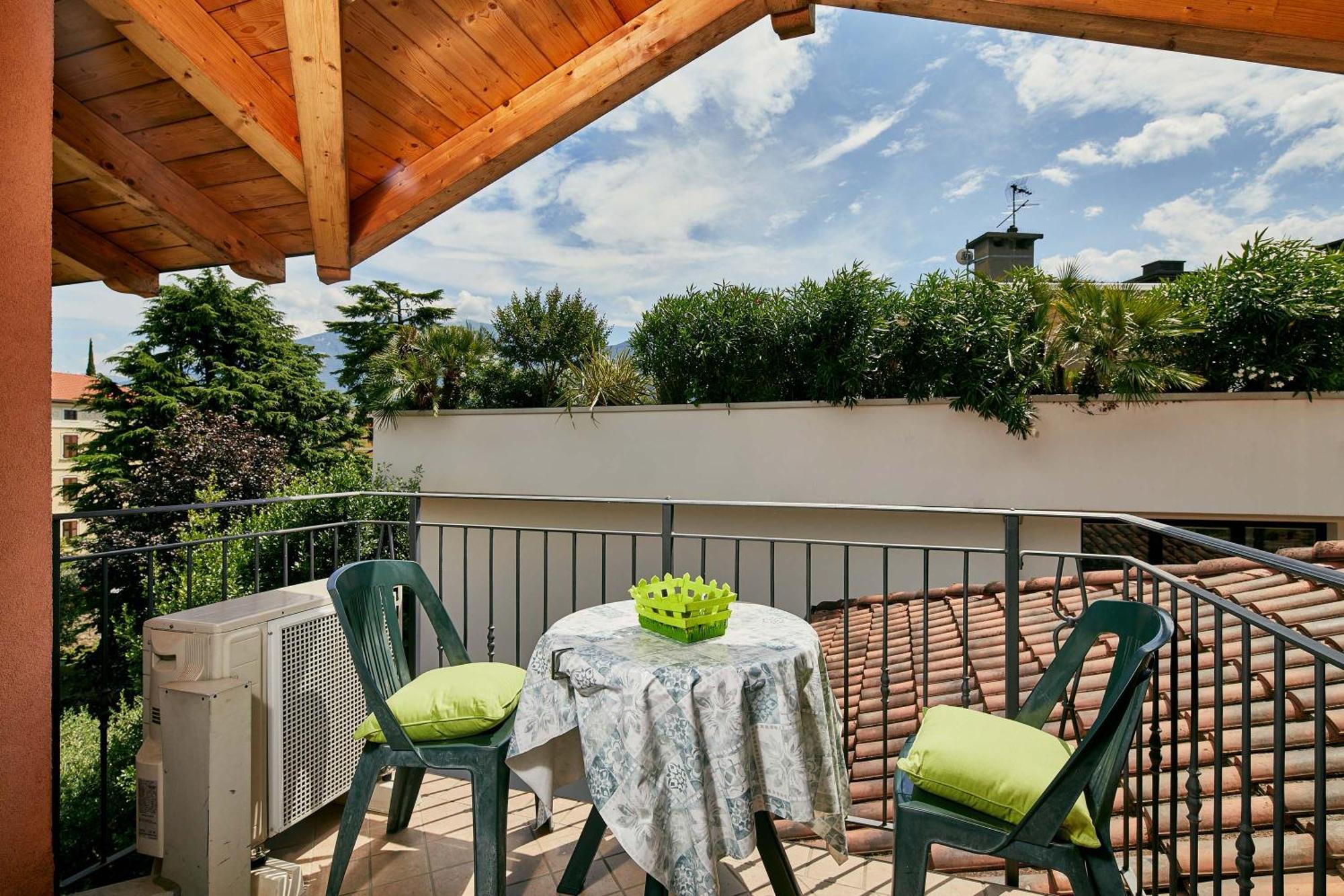 Bella Villa Apartments Riva del Garda Buitenkant foto