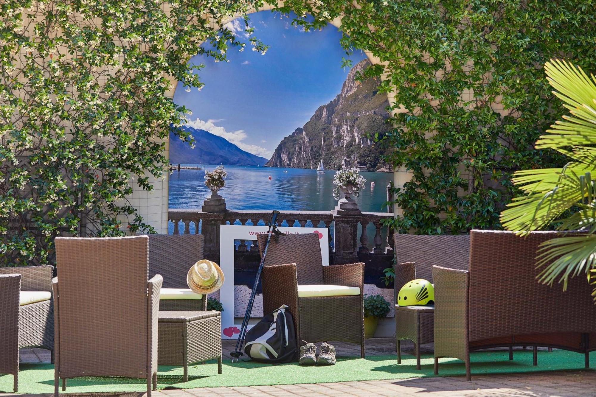 Bella Villa Apartments Riva del Garda Buitenkant foto