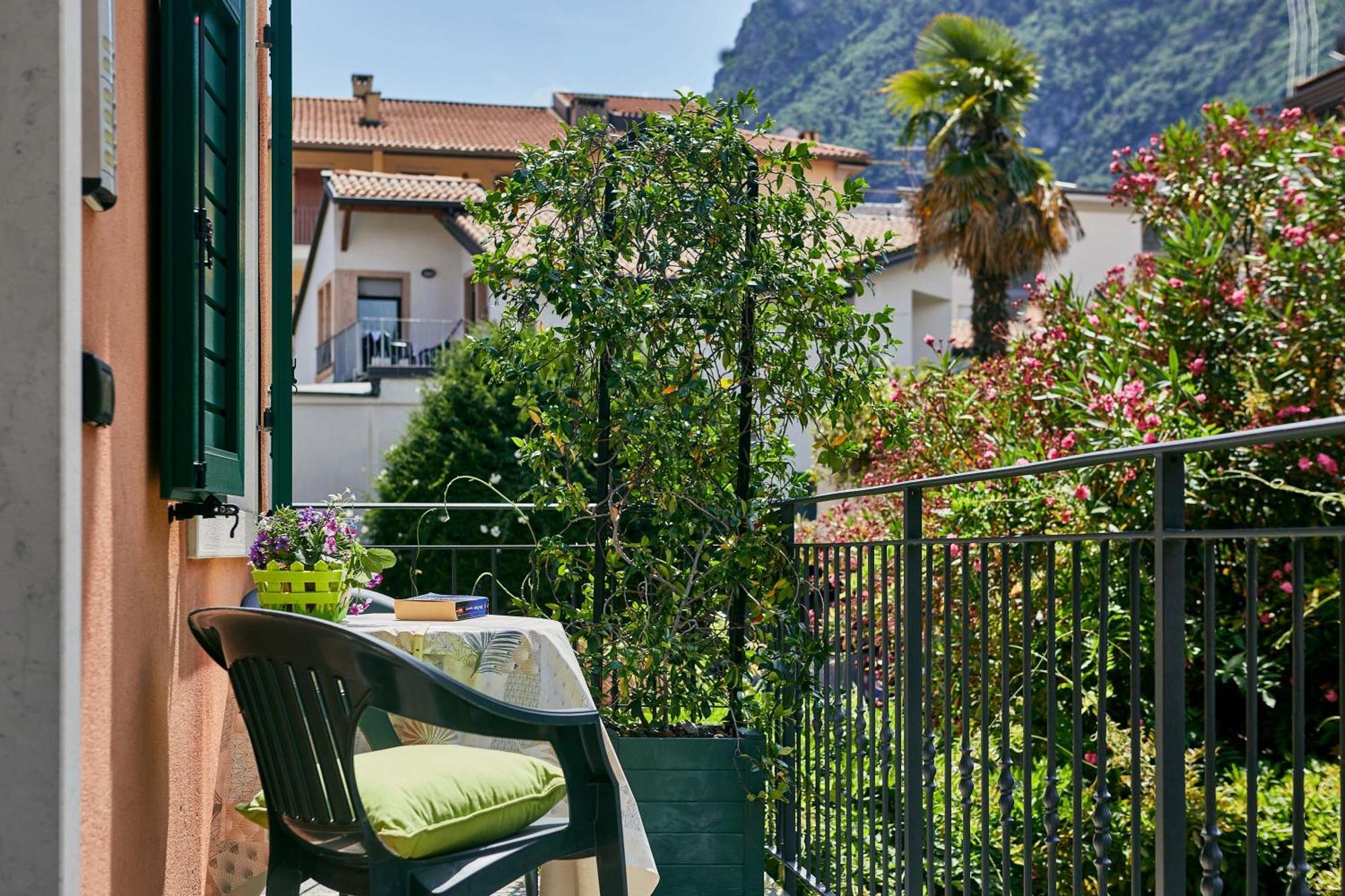 Bella Villa Apartments Riva del Garda Buitenkant foto